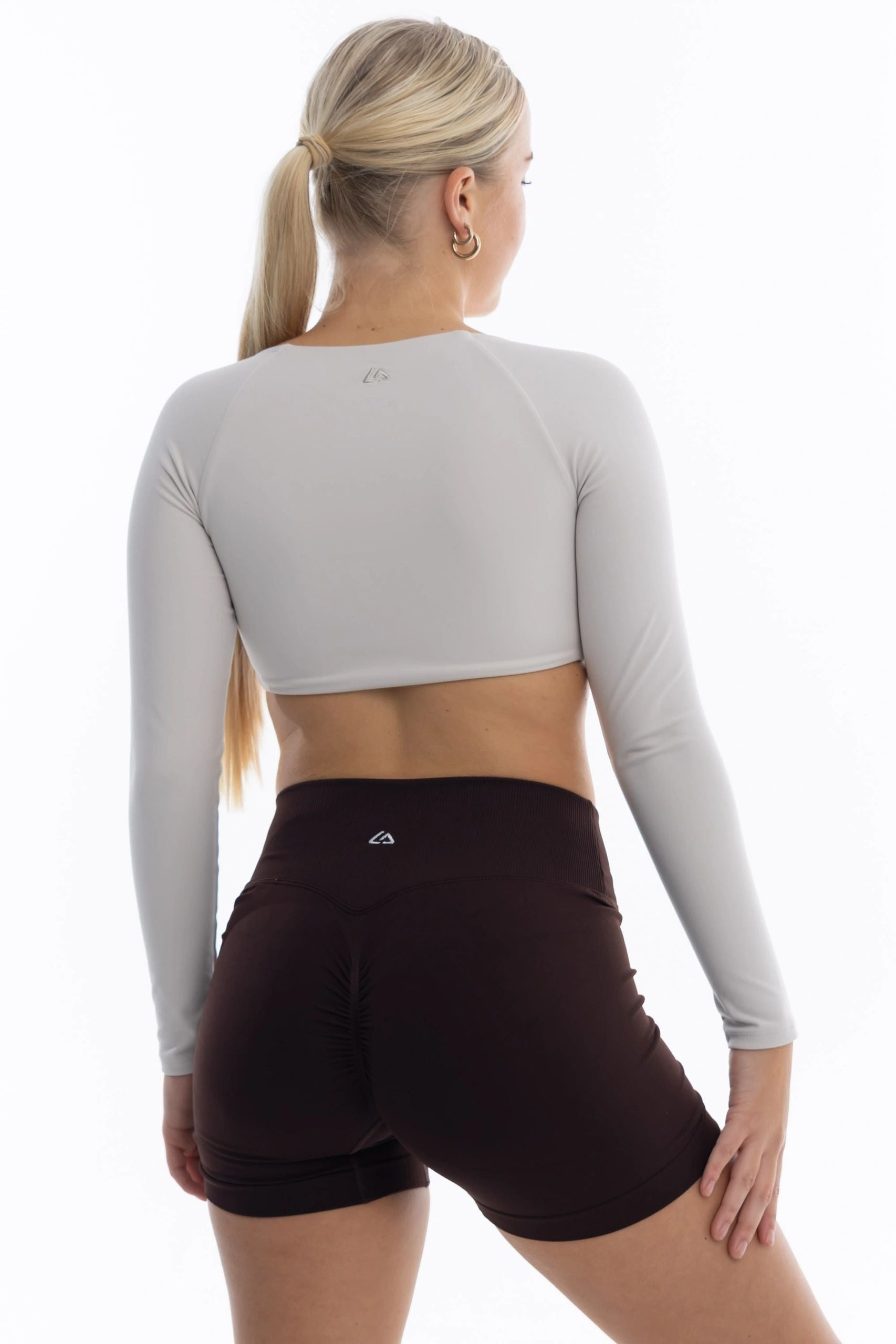 Seamless V-Front Scrunch Shorts - Mini